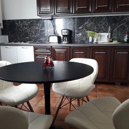 Hellen'S Ultracentral Apartament بوزاو المظهر الخارجي الصورة